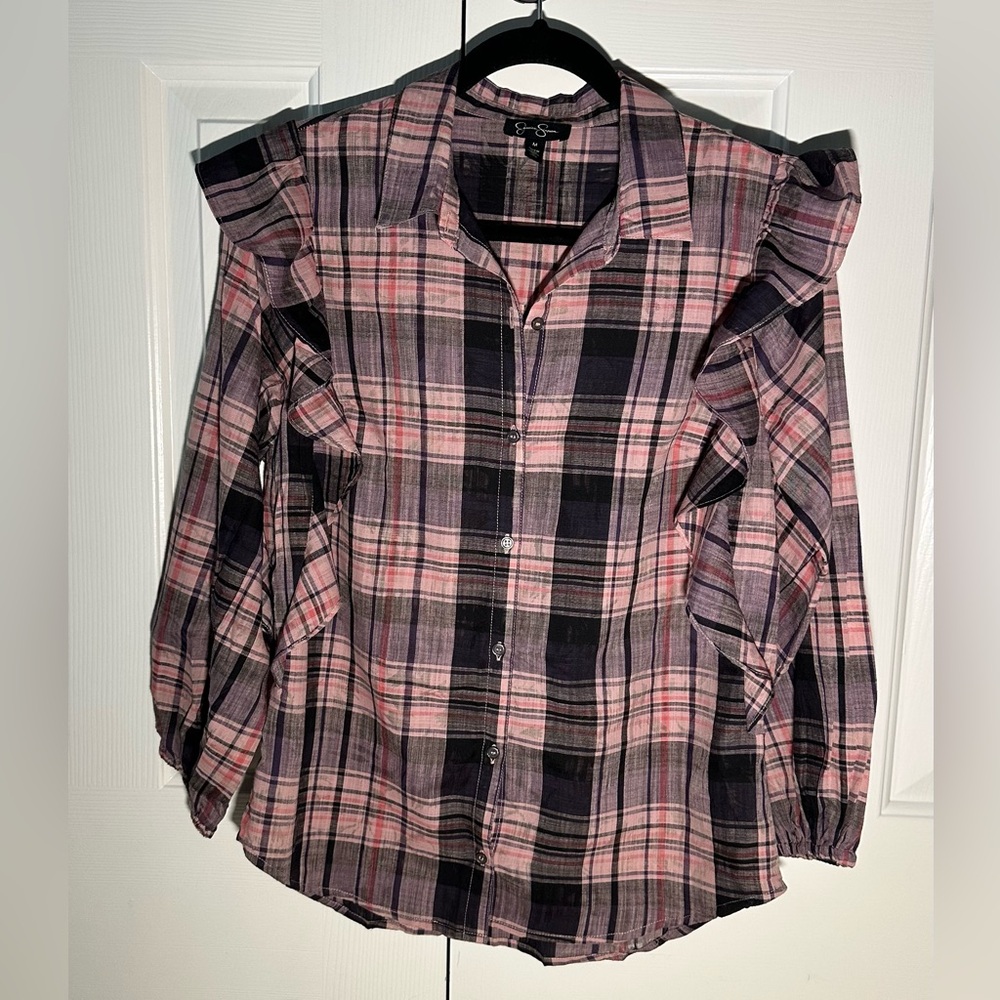 Jessica Simpson, Sadie Ruffle Plaid, Button Down Shirt.
Sz M
New Condition